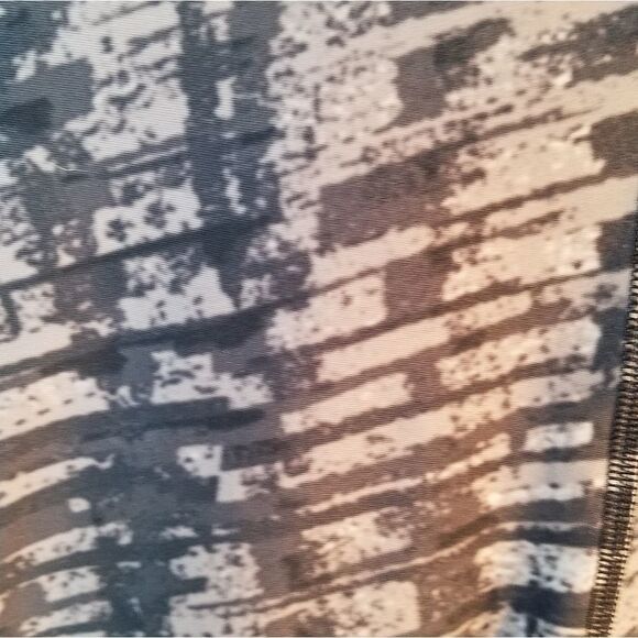 UNDER ARMOUR Capri Athletic Pants S/M - Picture 3 of 5